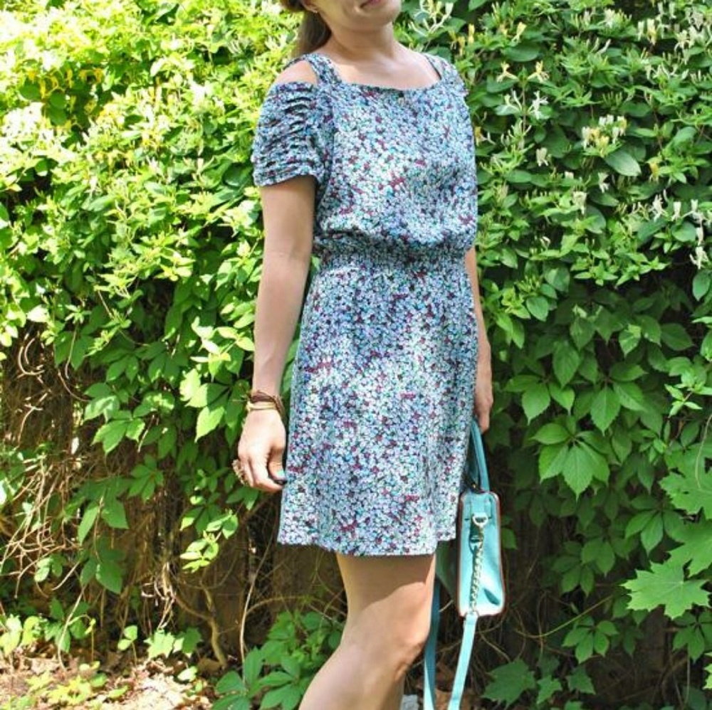 Funktional Floral print dress w strappy shoulders